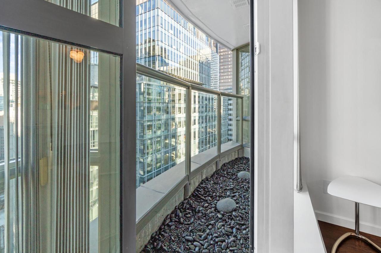 Downtown Luxury 1Br Coal Harbour Vancouver Exterior foto