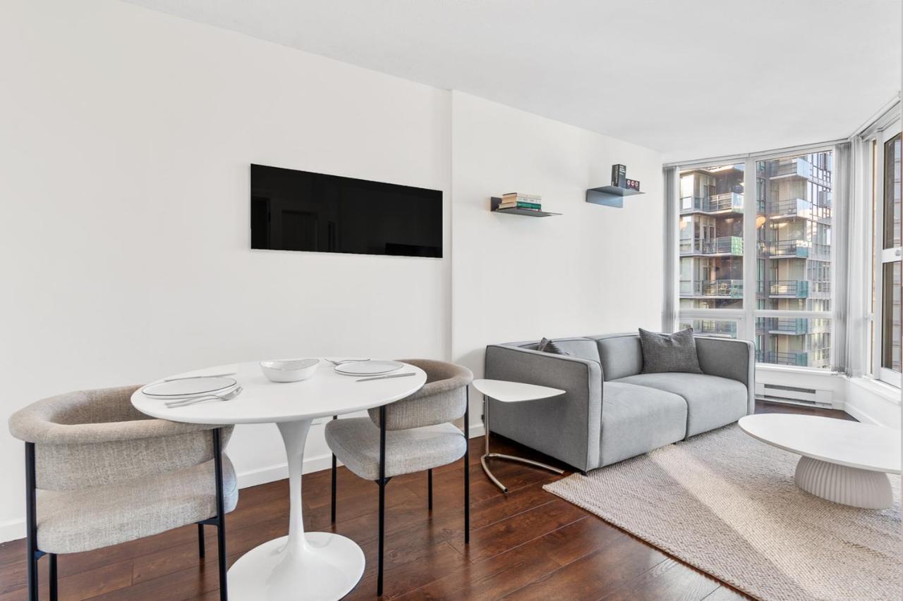 Downtown Luxury 1Br Coal Harbour Vancouver Exterior foto